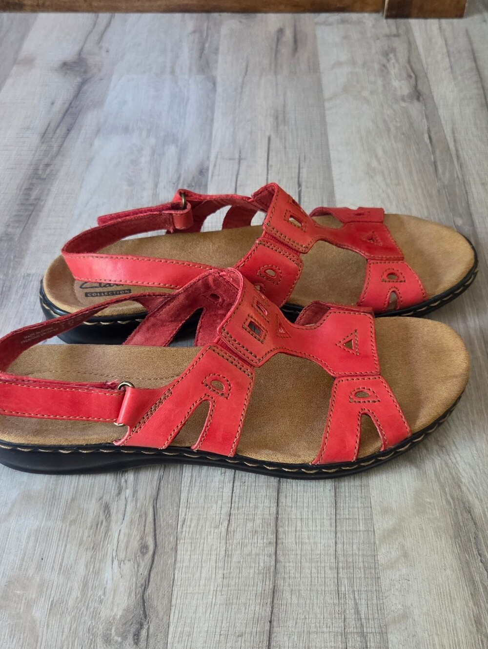 Clark’s Collections  Coral Strappy Slighback Sandals Size 8.5